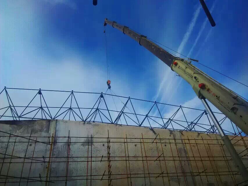 东兴食堂网架结构工程